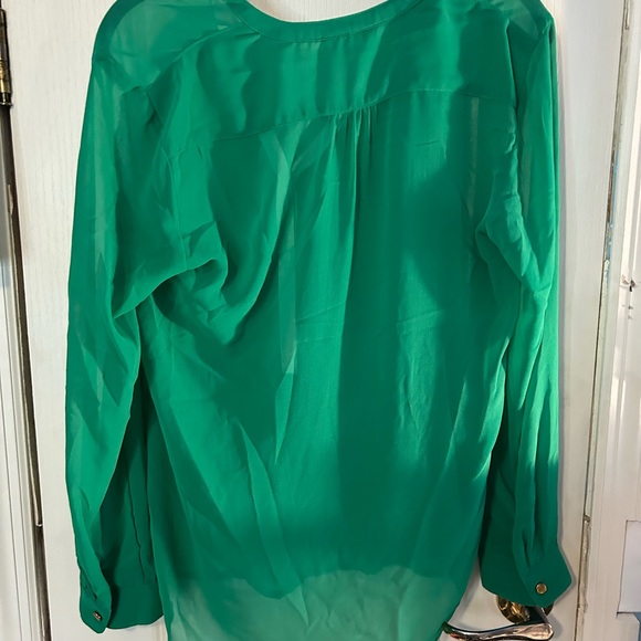 Lot of small blouses. - Picture 16 of 16